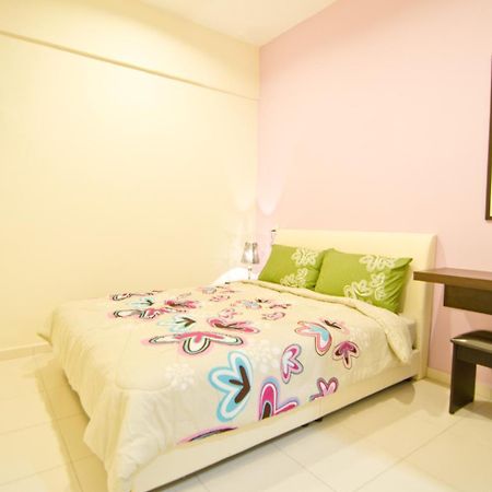 My Jonker Homes Malacca Exterior photo
